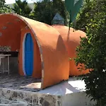 Heredot's House Деревянный коттедж *