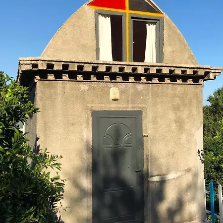 Heredot's House بيت خشبي فينيقيه