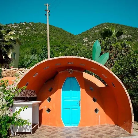 Деревянный коттедж Heredot's House *