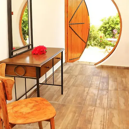 Heredot's House Cabană Finike